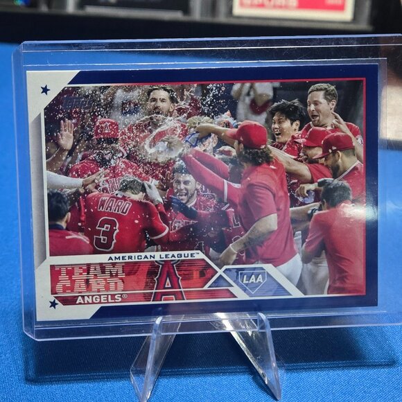2023 Topps #93 Los Angeles Angels (Team Card) Royal Blue - Picture 1 of 2